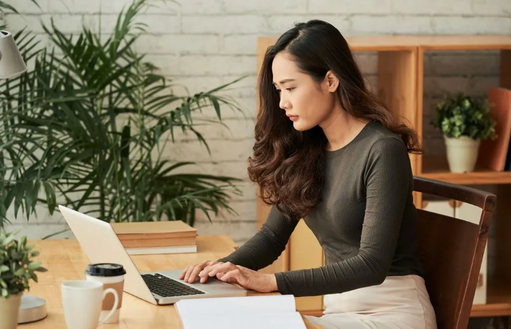 how to work efficiently and check less e-mails